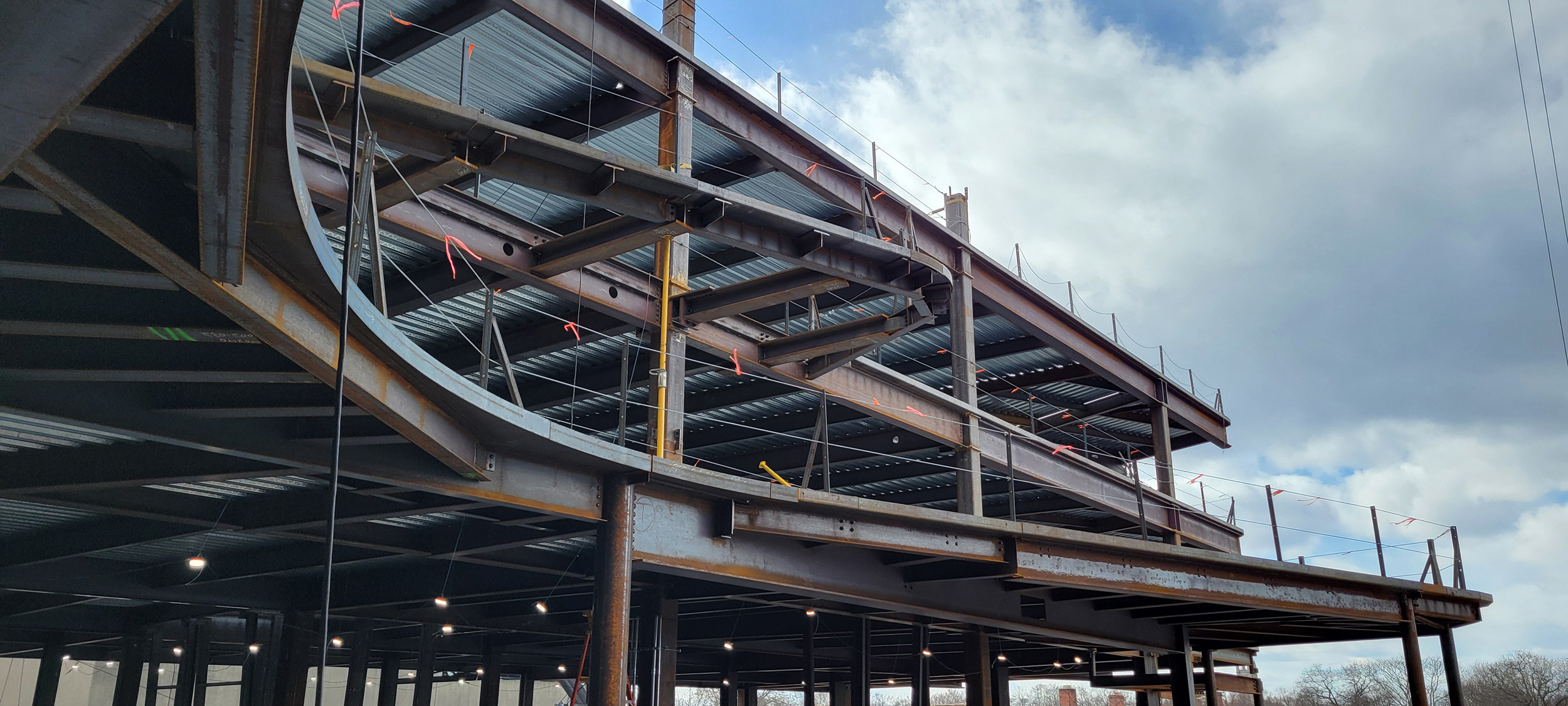 Cantilevered teraces